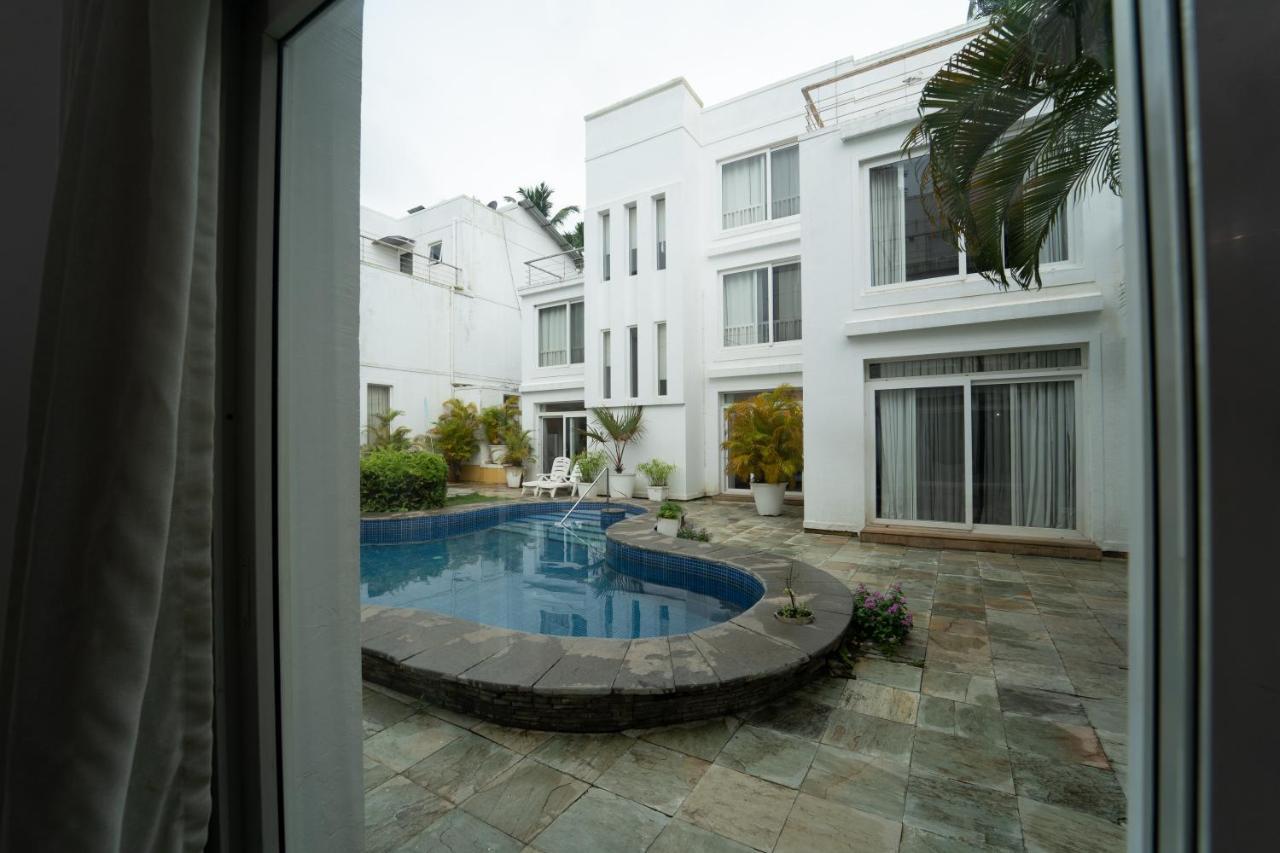 M Jia: Beachside Pool With Free Breakfast Candolim
