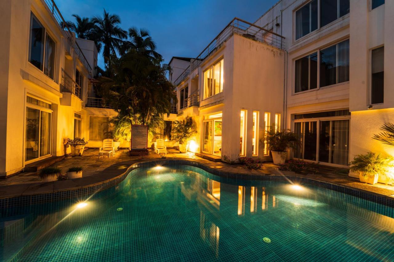 M Jia: Beachside Pool With Free Breakfast Villa Candolim
