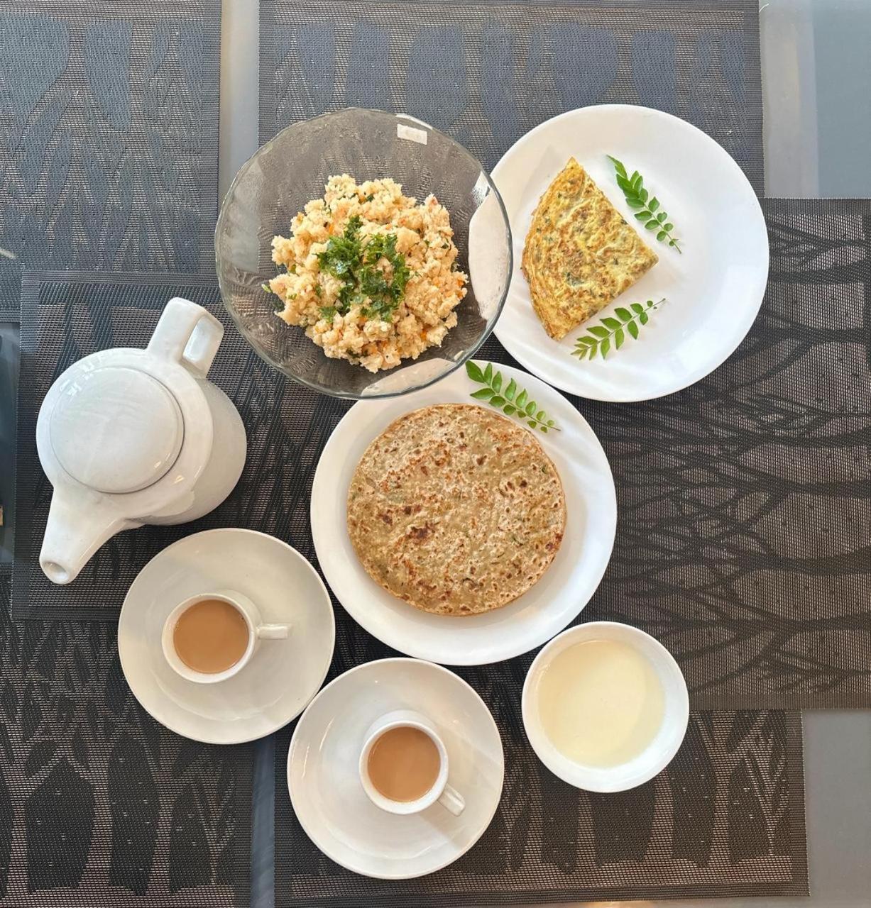 M Jia: Beachside Pool With Free Breakfast *