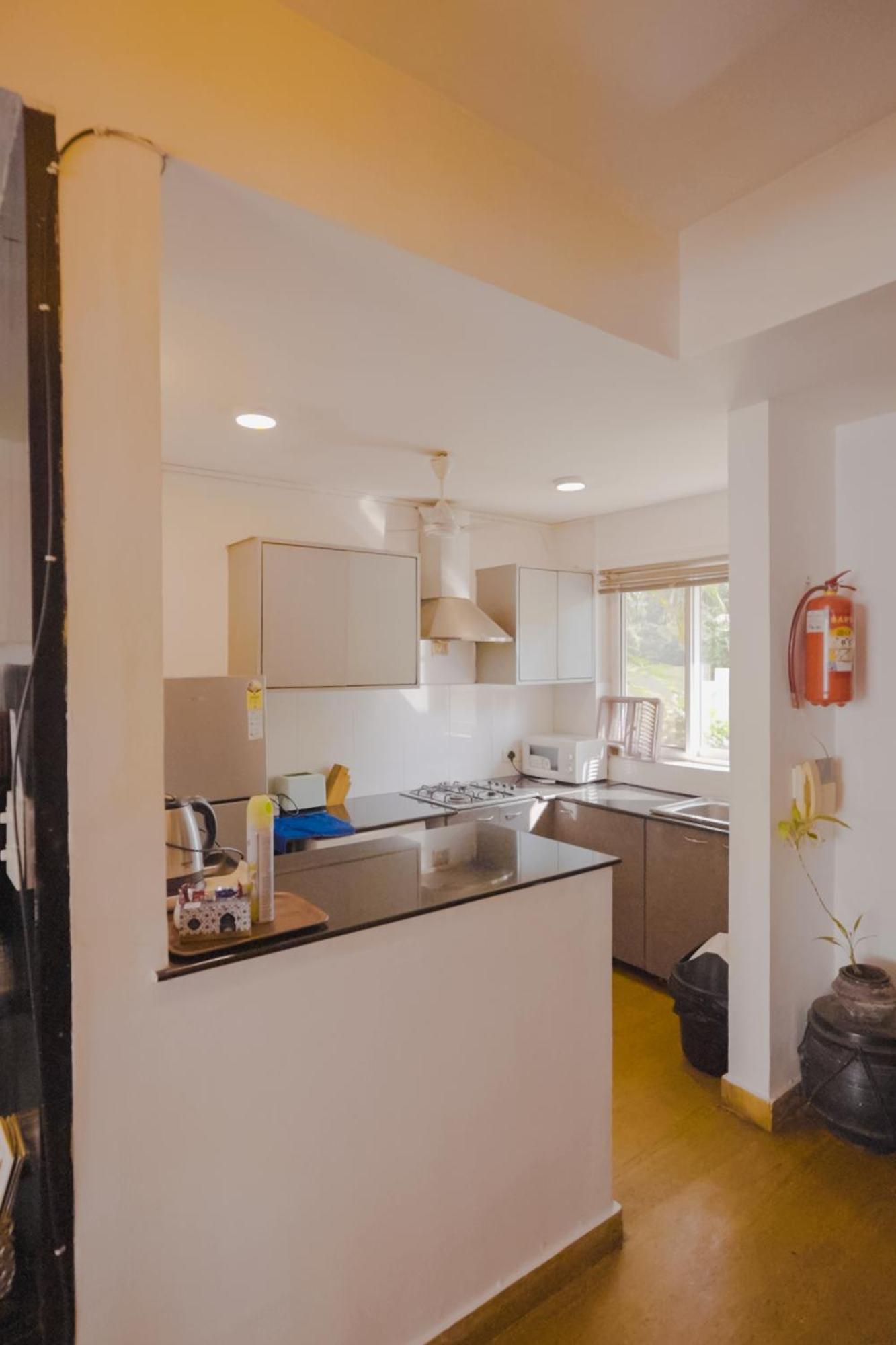 M Jia: Beachside Pool With Free Breakfast Villa
