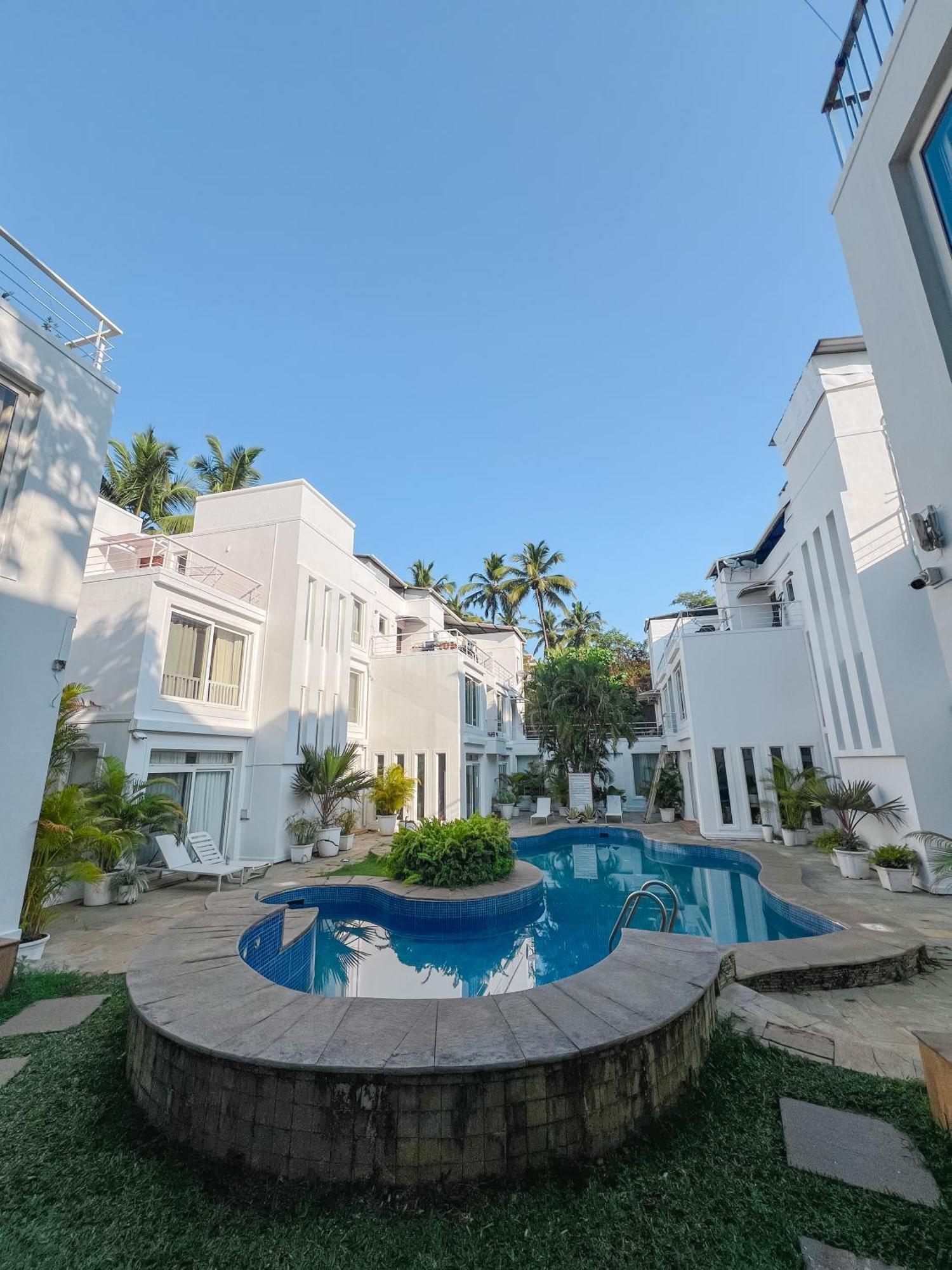 M Jia: Beachside Pool With Free Breakfast Villa *